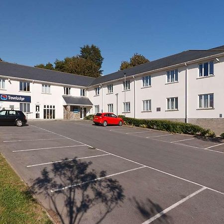 Travelodge Pembroke Dock Exterior foto