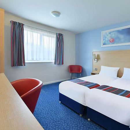 Travelodge Pembroke Dock Quarto foto