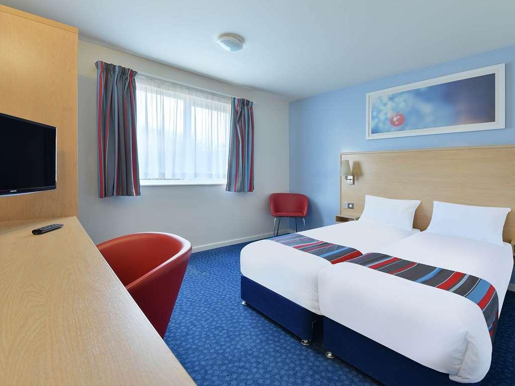 Travelodge Pembroke Dock Quarto foto