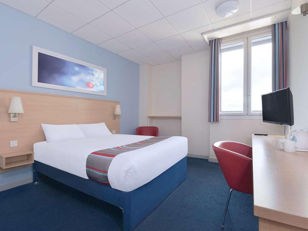 Travelodge Pembroke Dock Quarto foto